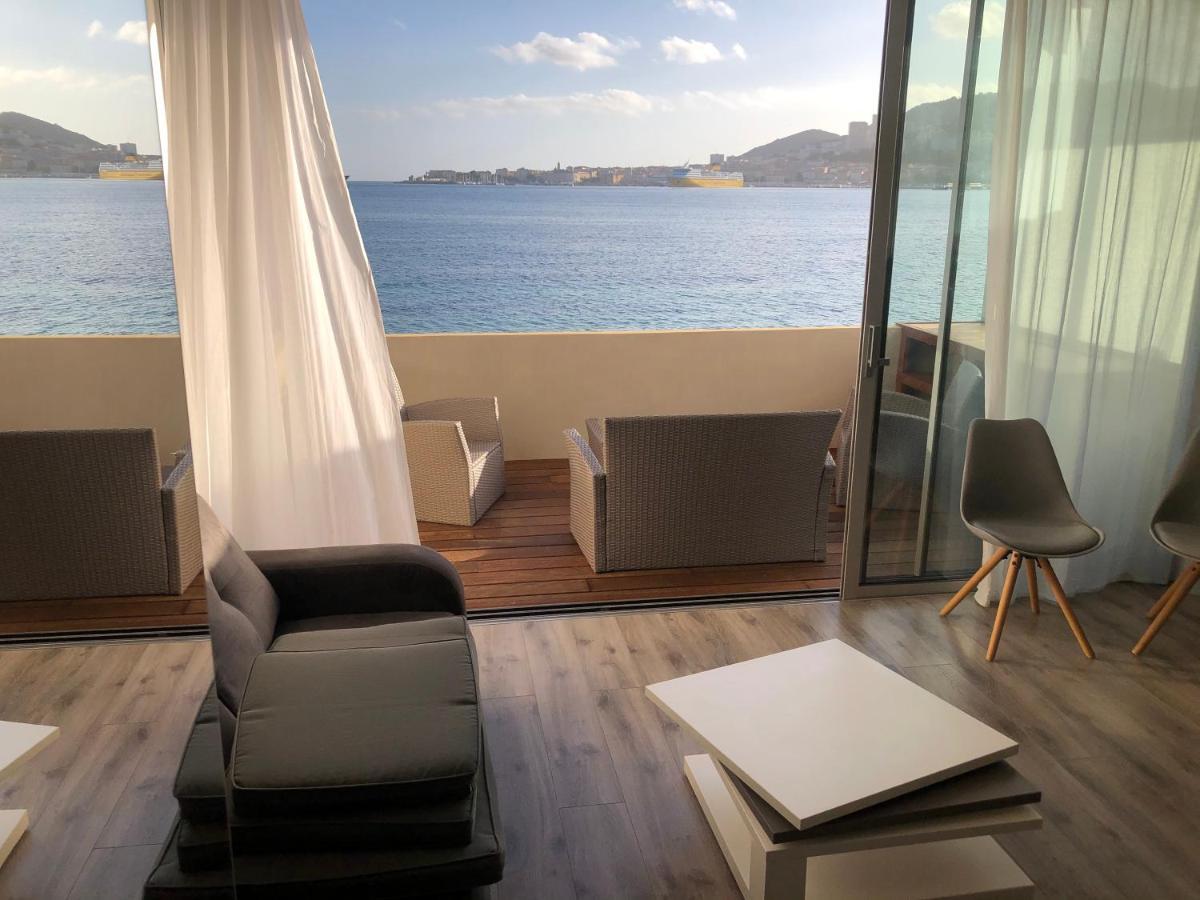 studio pieds dans l’eau Ajaccio  Extérieur photo