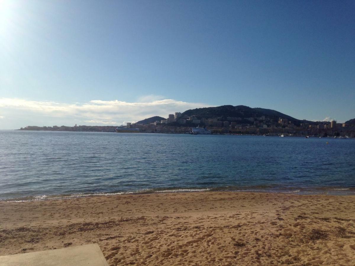 studio pieds dans l’eau Ajaccio  Extérieur photo